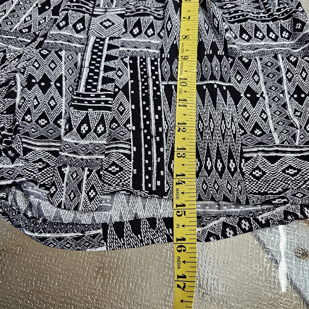 One 5 One Boho Festival Tribal Aztec Rayon Paperbag Pocket Shorts L - Picture 8 of 10